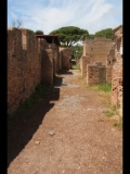 02692 ostia - regio v - via del sole - bli ri norden.jpg